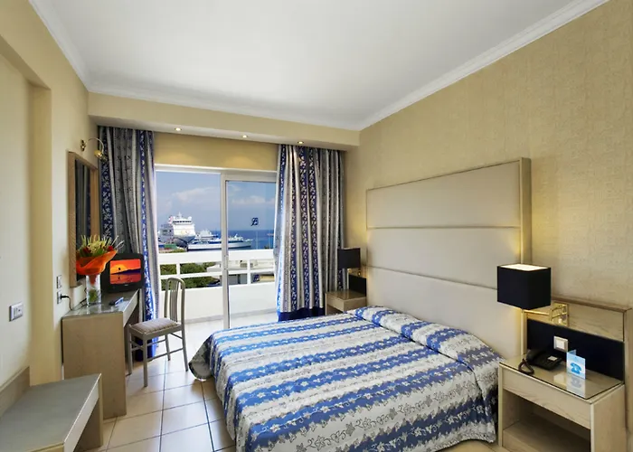 Athineon Aparthotel 4*