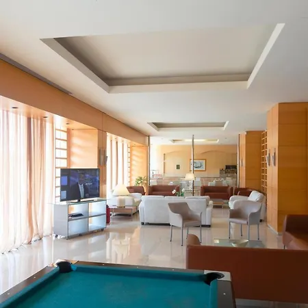 アパートホテル Athineon 4*