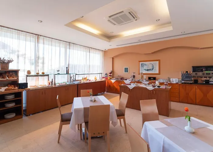 Apart Otel Athineon 4*